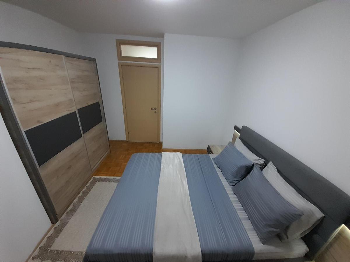 Gray Apartment 1 Приштина Екстер'єр фото