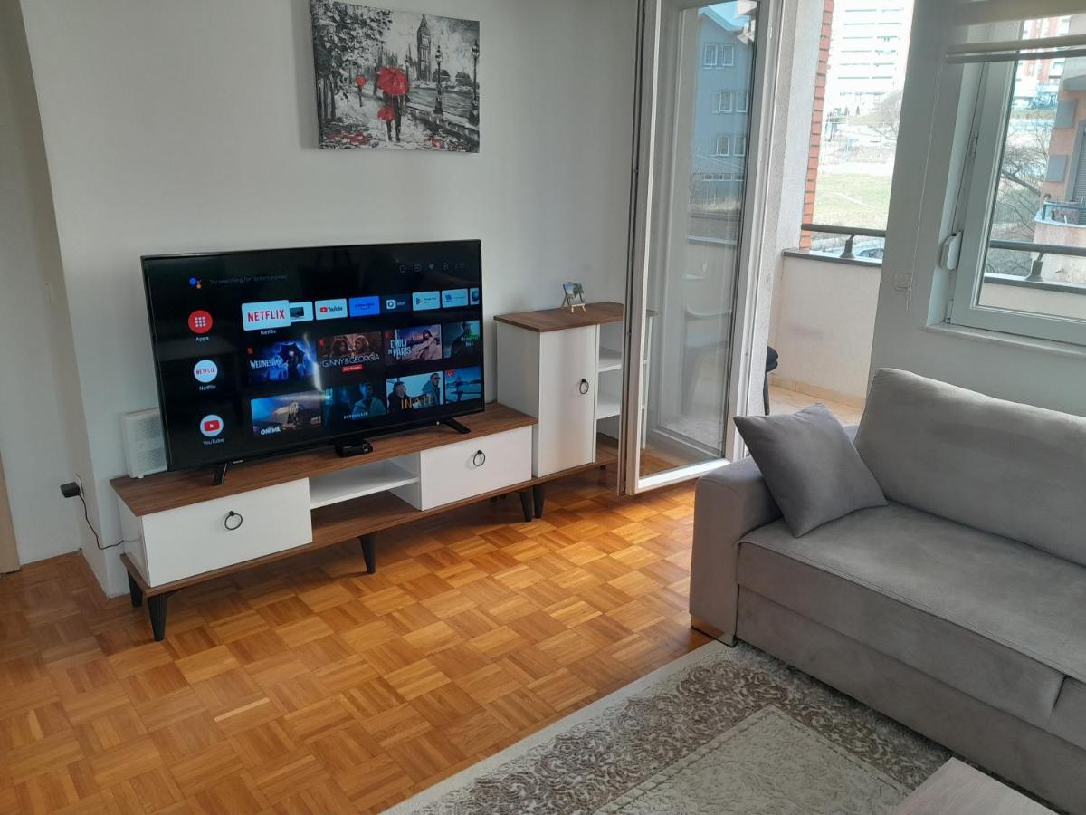 Gray Apartment 1 Приштина Екстер'єр фото