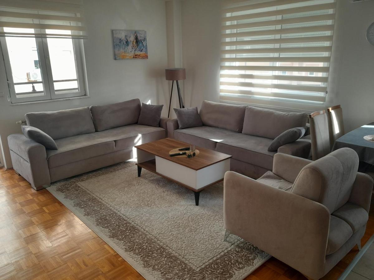 Gray Apartment 1 Приштина Екстер'єр фото