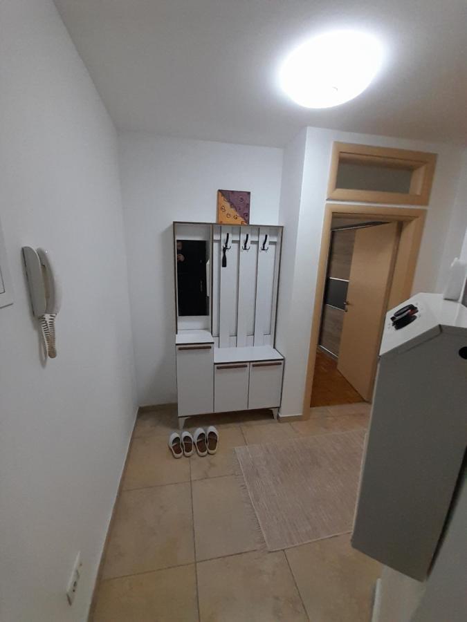 Gray Apartment 1 Приштина Екстер'єр фото