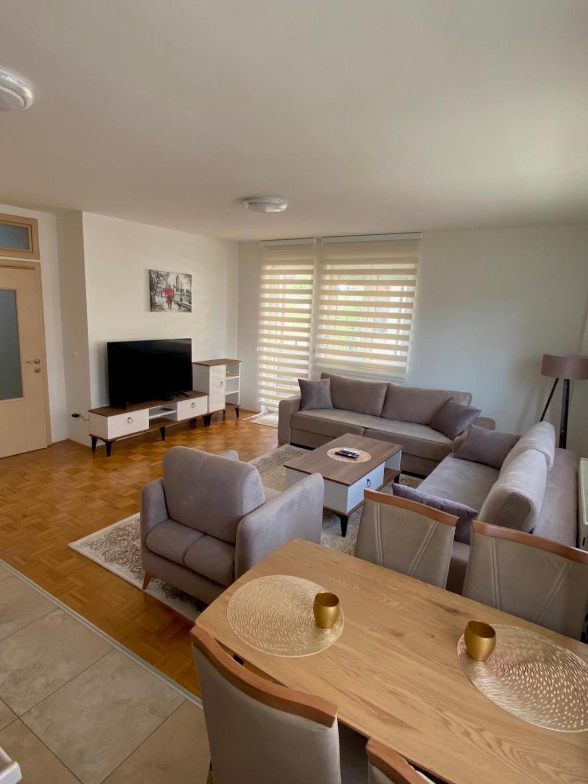 Gray Apartment 1 Приштина Екстер'єр фото